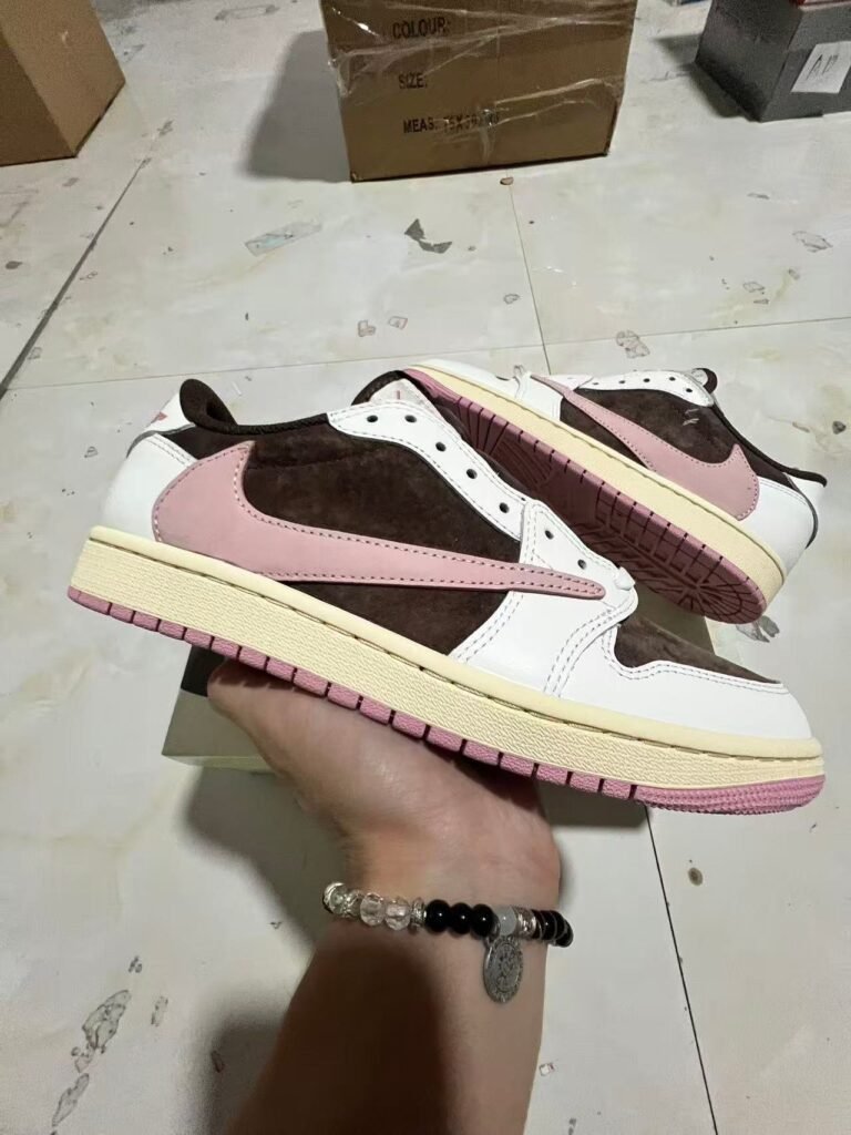 F2-Travis Scott x Air Jordan 1 Low  DZ4137-20640-475