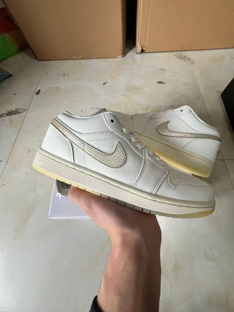 F-Air Jordan 1 Low WMNS Metallic Team GoldHV5157-10036-46