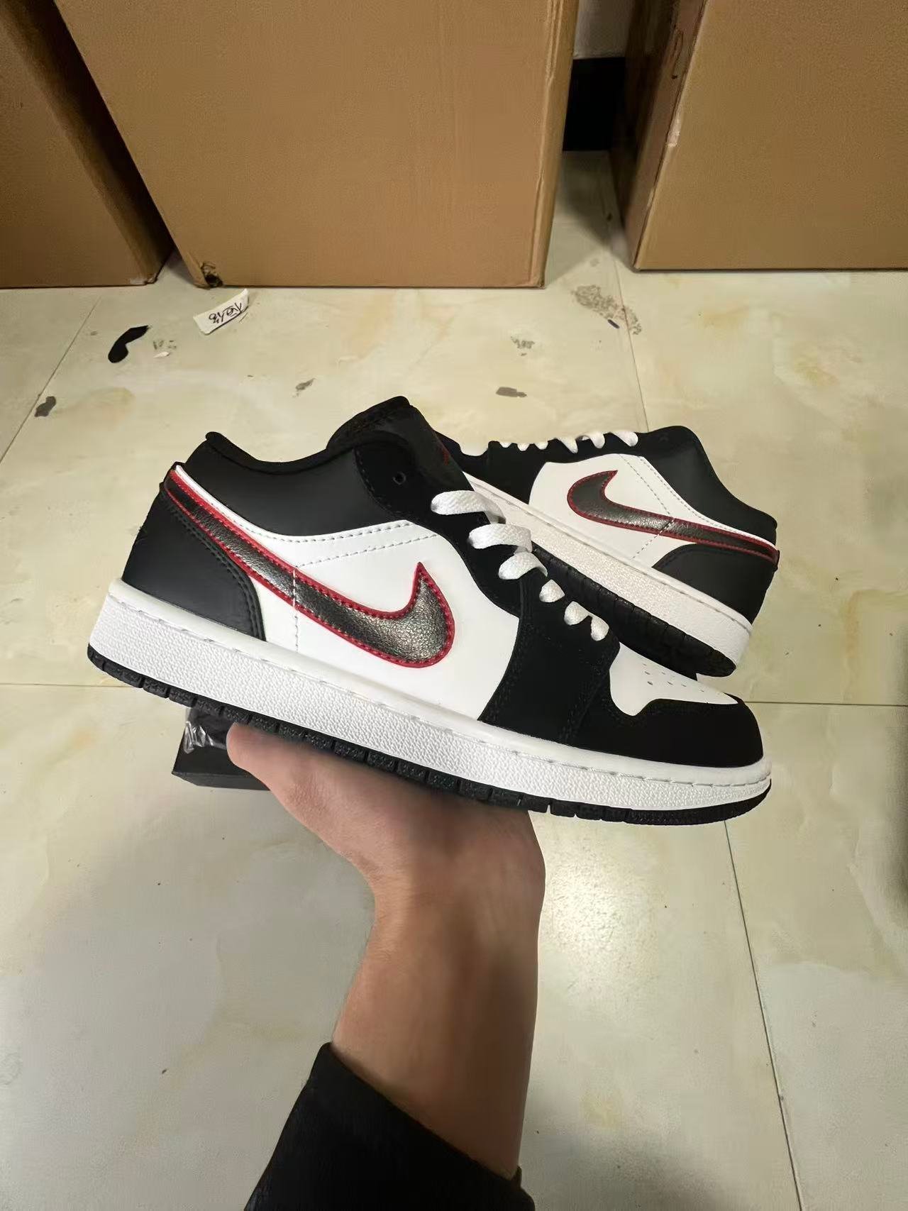 M3A-Air Jordan 1 RETRO LOW OGTeam 740-HF3188 106 - Image 1