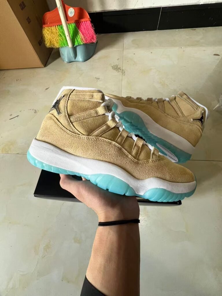 J-Air Jordan 11 RETROI08960 70740-475