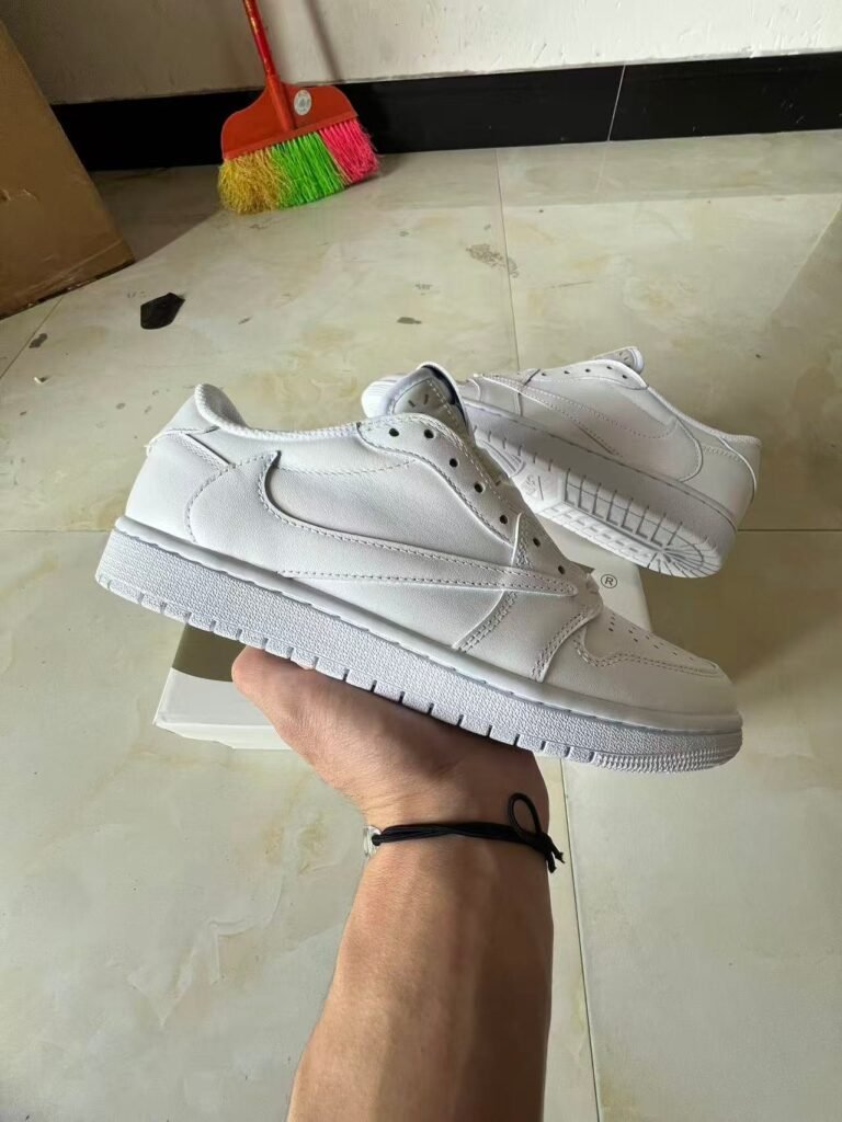F2-Travis Scott x Jordan Air Jordan 1TD1228-11136-47