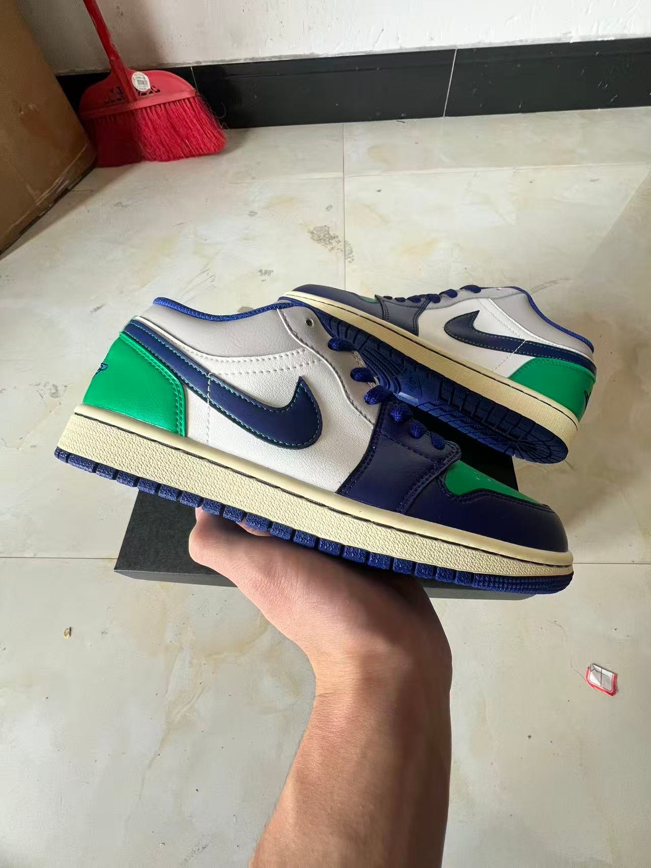 F-Air Jordan 1 Low553558 147355-47 - Image 1