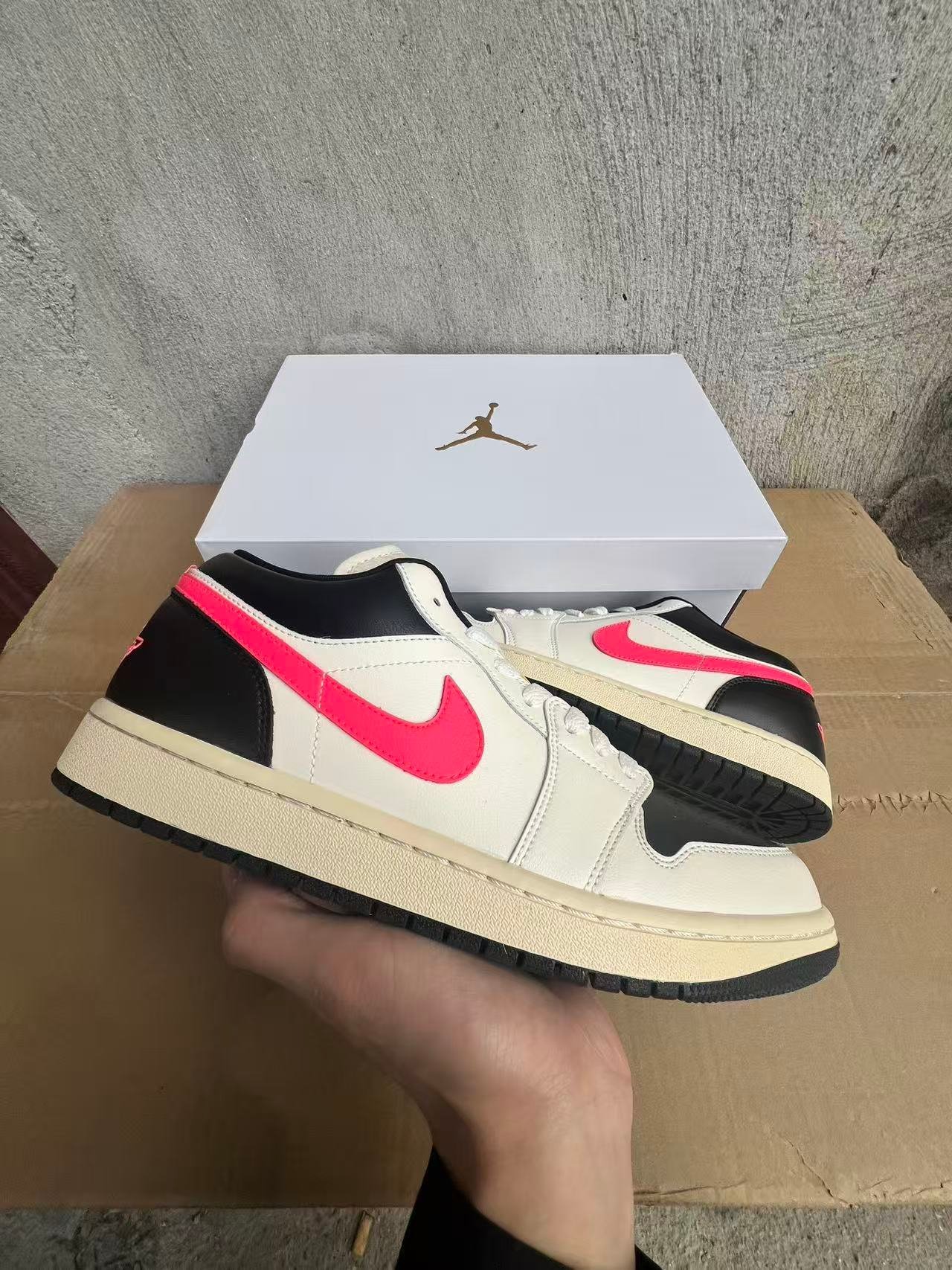 F-Air Jordan 1LOWDC0774 10736-46 - Image 1