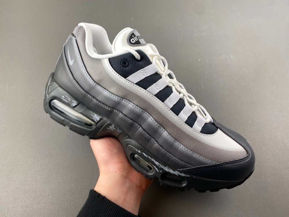 12G version of Nike Air Max 95 x27Blackx27 carbon gray white item number II7404-100 original version 1235 number 7-14 shipped 36