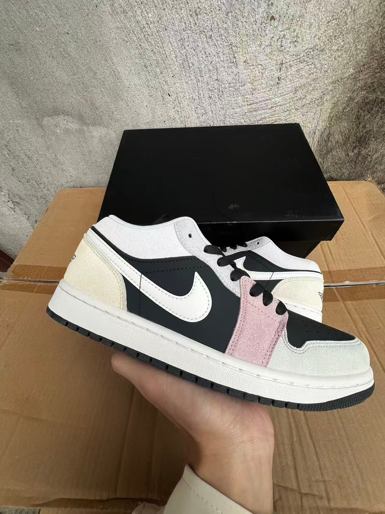 T-Air Jordan  1 LOW SEIB7109 004 - Image 1