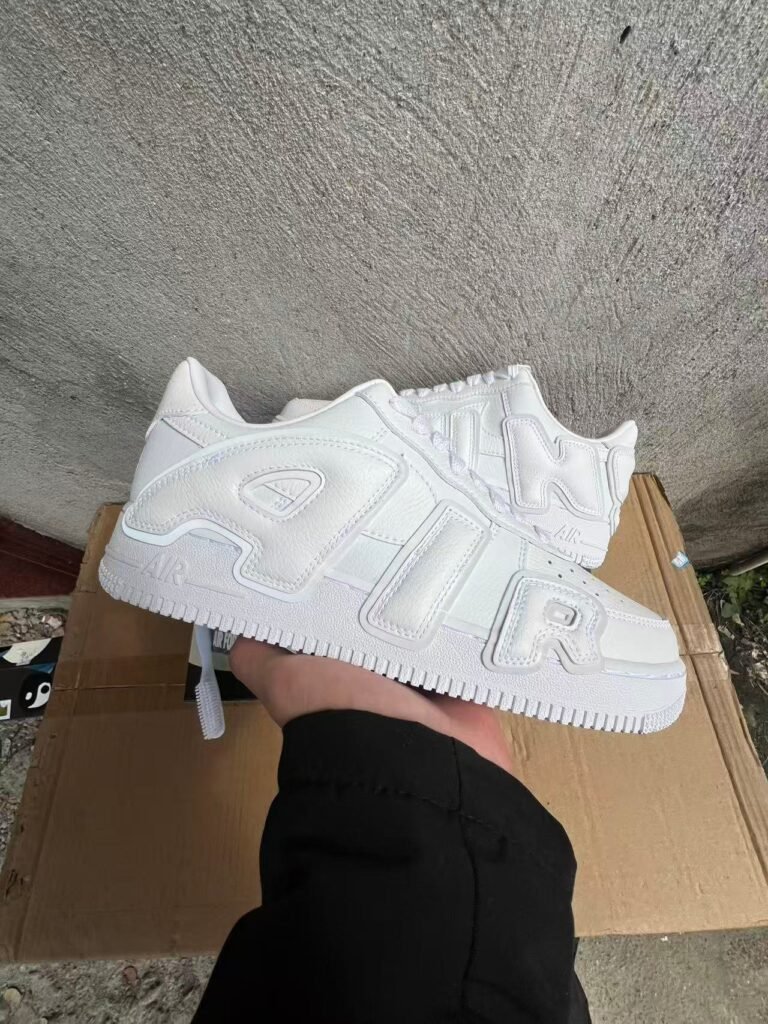 NIKE AIR FORCE 1 LOW SPFQ7069 10036-46