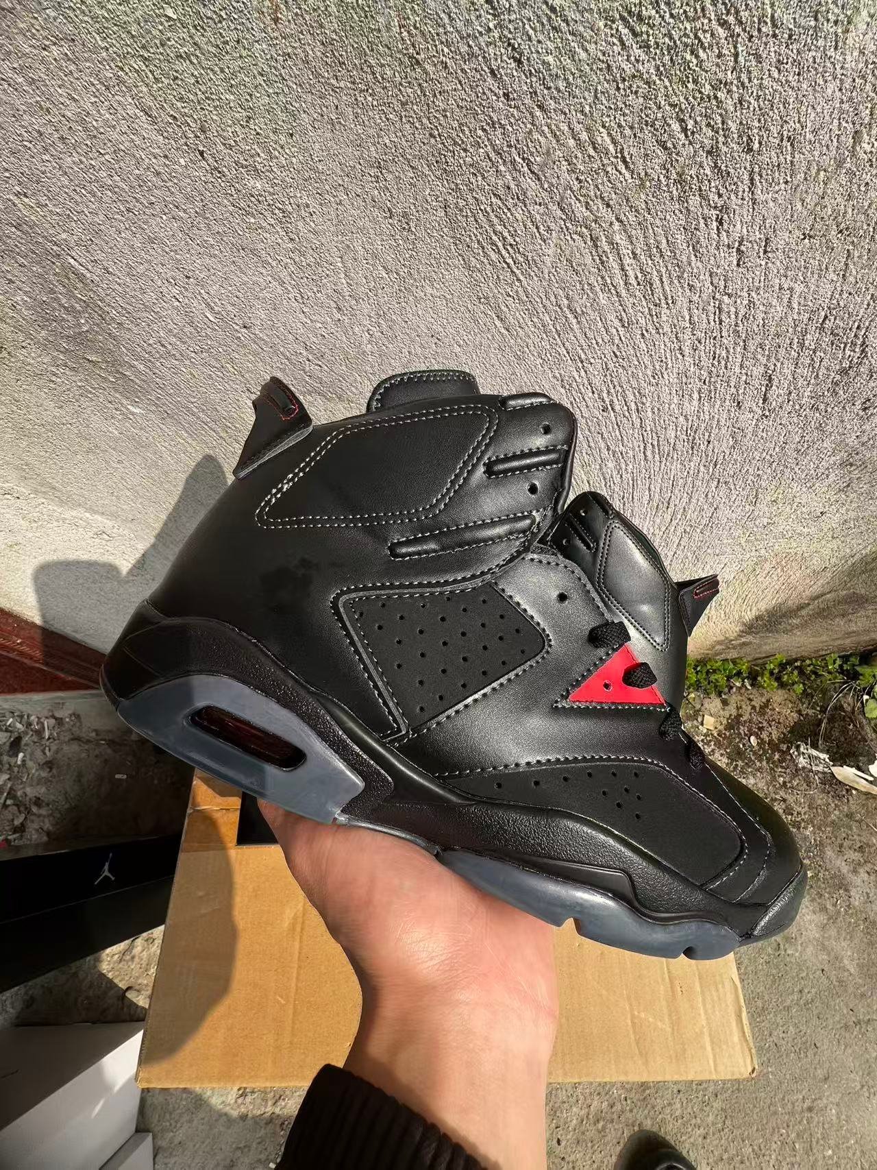 Air Jordan6 RETRO116558 001 - Image 1