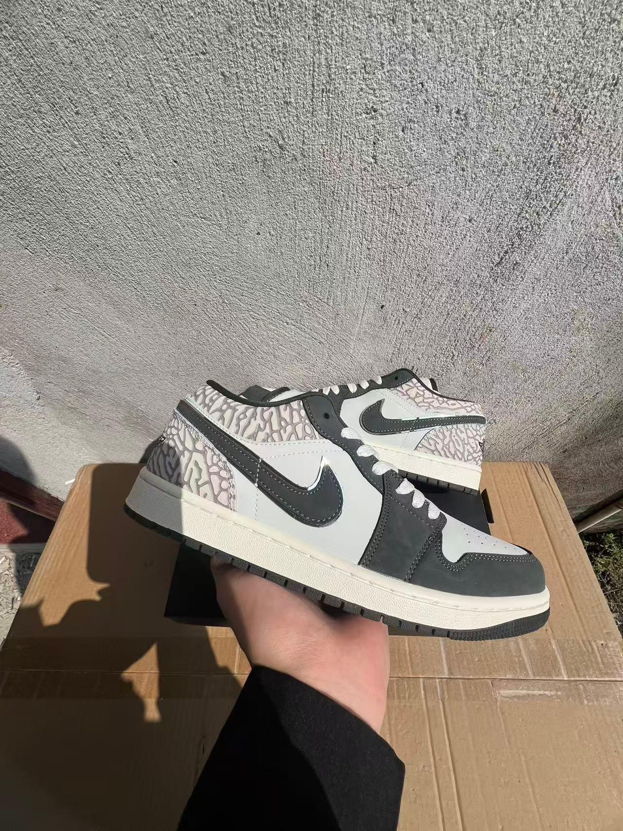 F-Air Jordan 1 LOW SEiU2268 10036-46 - Image 1