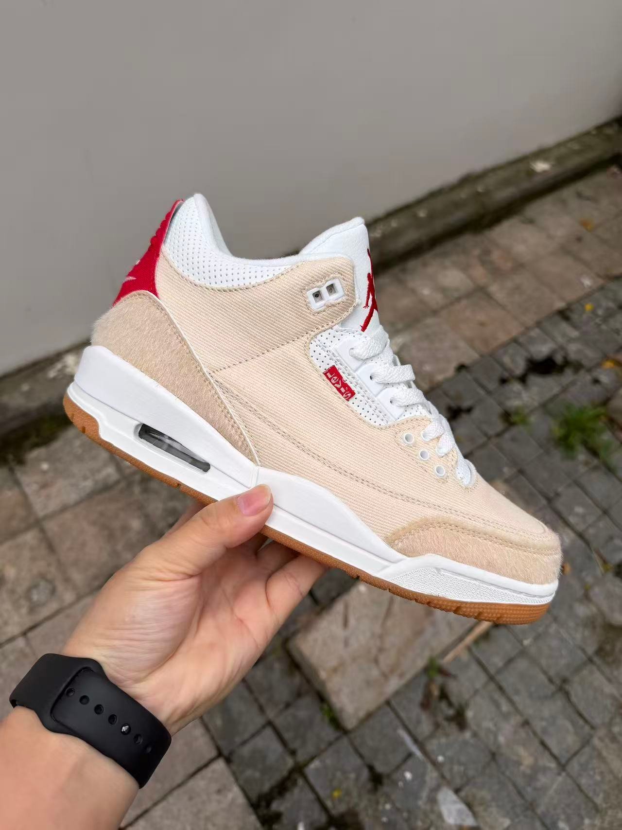 Air Jordan 3 - Image 1