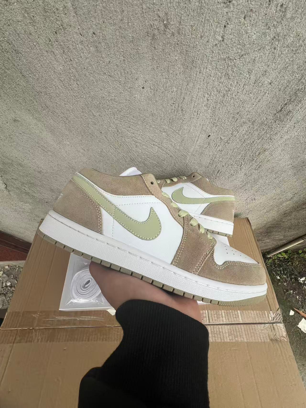 F-Air Jordan1LOWDC0774 20436-46 - Image 1