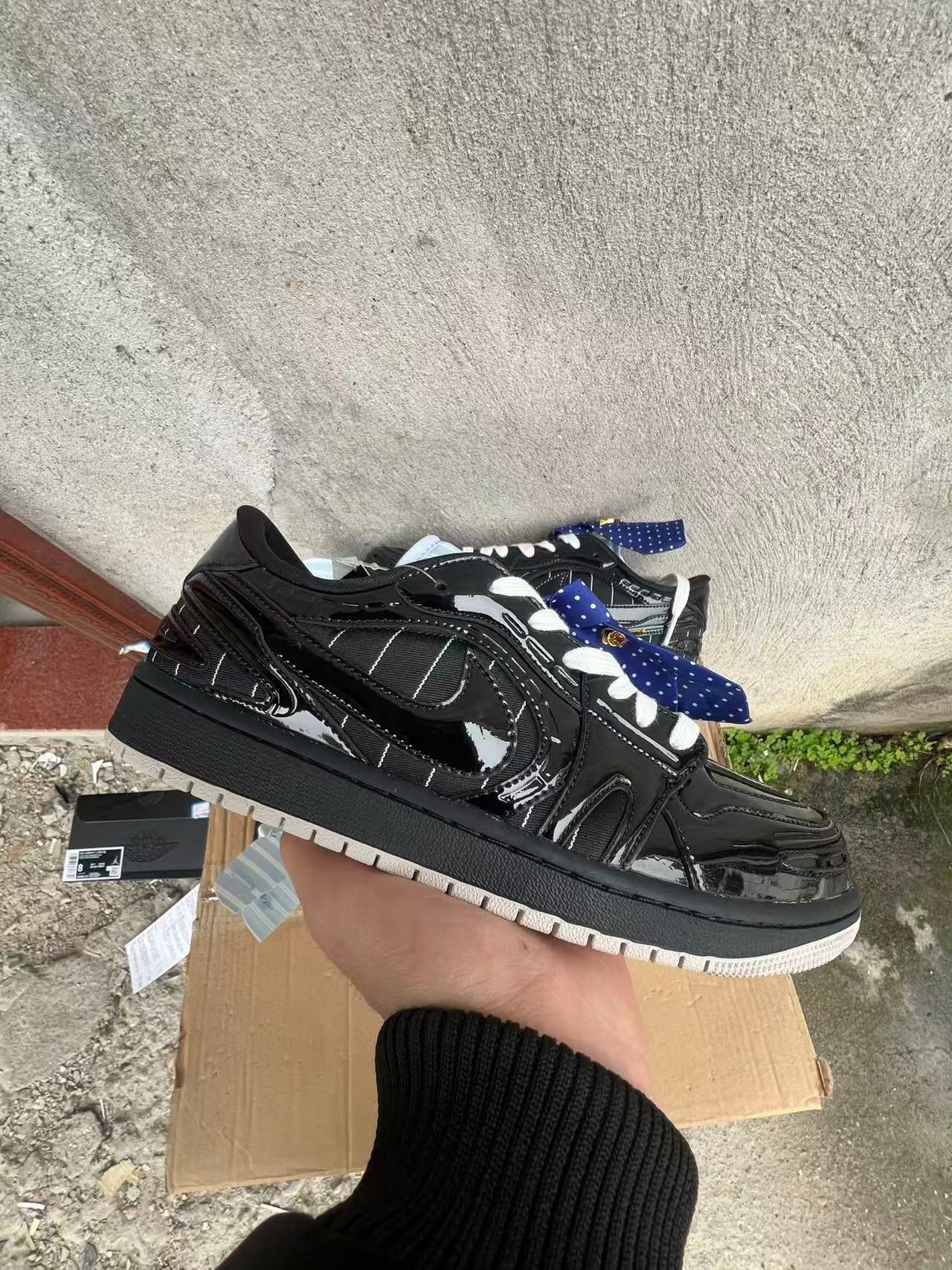 F-Air Jordan1 MM LOW V3IR7554 00136-46 - Image 1