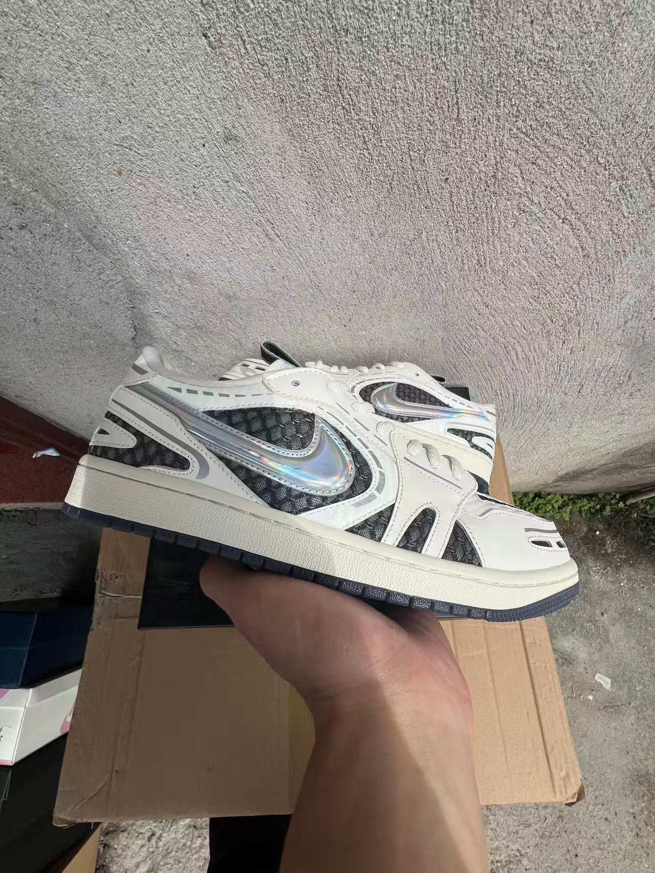 T-Air Jordan  1 MM LOW V3HQ2186 100 - Image 1