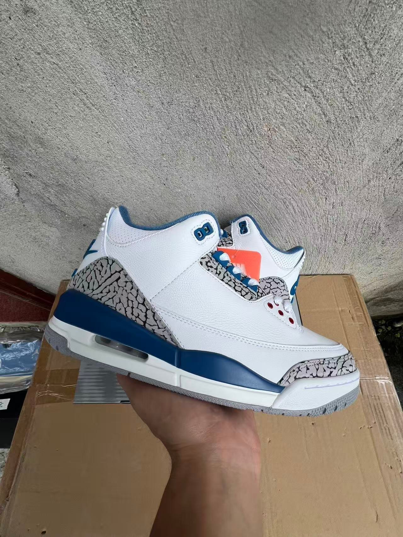 wy- AirJordan3 RETRO OGIF4396 104 - Image 1