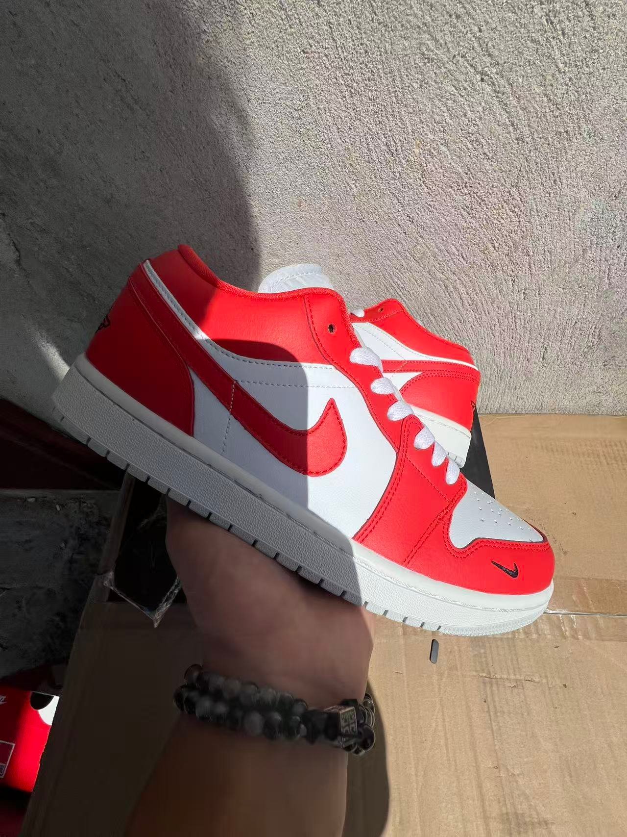 F-AirJordan1 LOW SE119813 60036-46 - Image 1