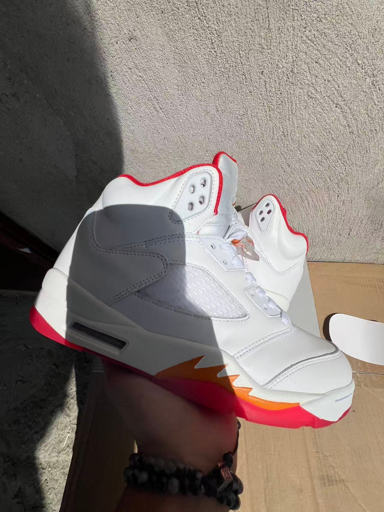 js-WMNS AirJordan5RETROIV5678102 - Image 1