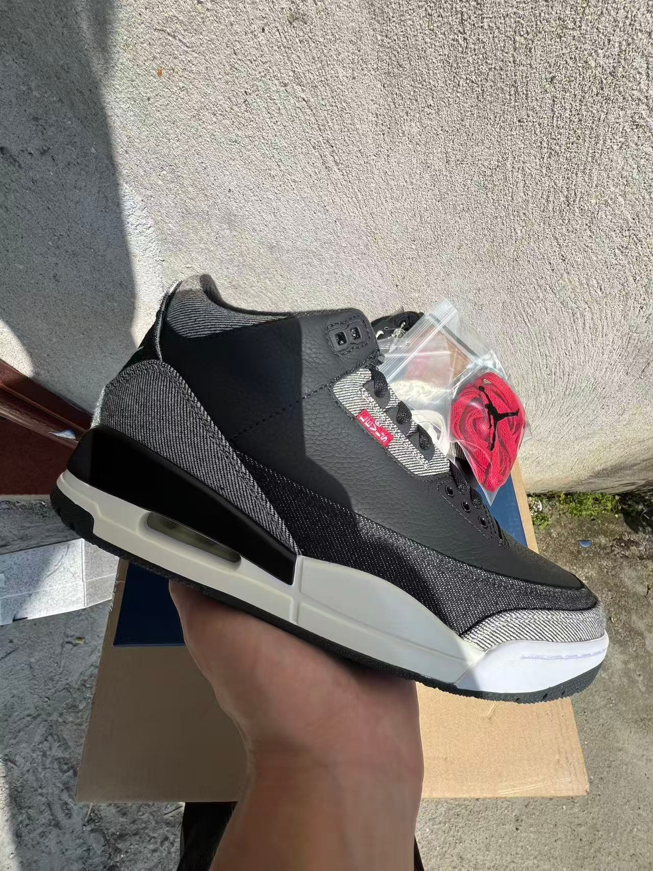 X2-AirJordan3 RTR LSC BLK SPIR091440040-47 - Image 1